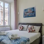 Viktoria House 住宿加早餐酒店
